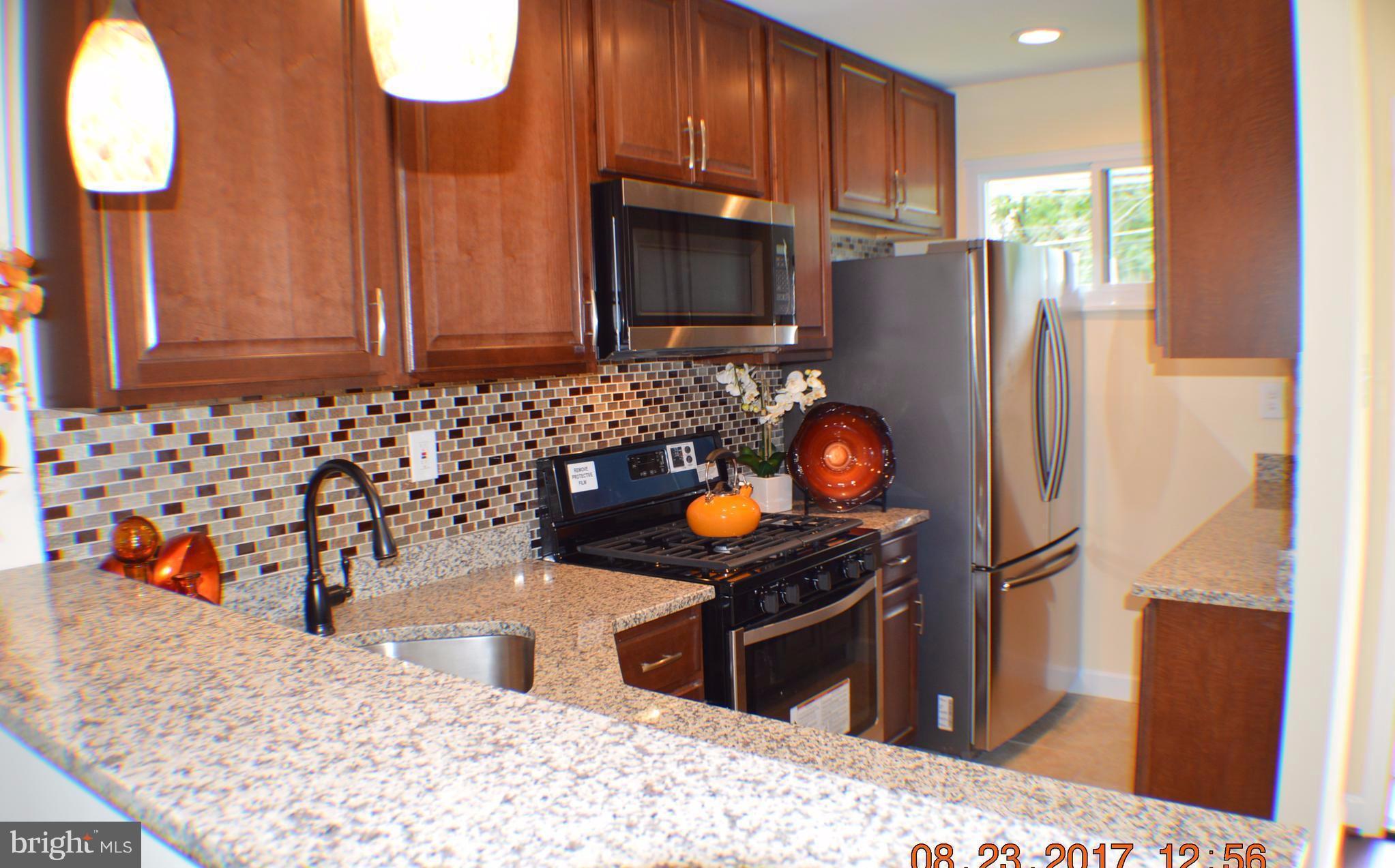 7611 Normandy Road Landover, MD 20785 - Photo 5 of 18 Kitchen