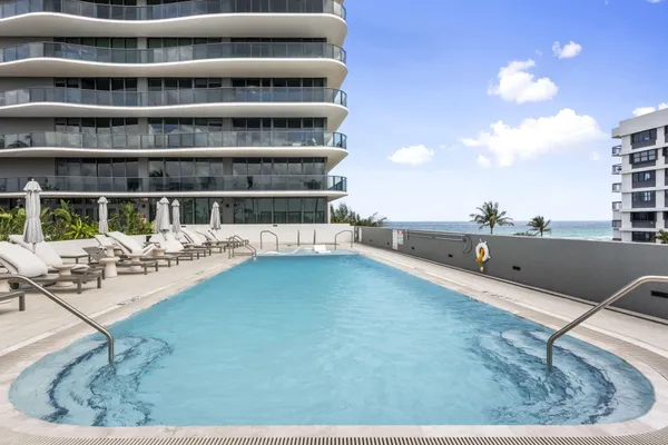 $35,000 | 900 North Ocean Boulevard, Unit 1501, Pompano Beach, FL 33062