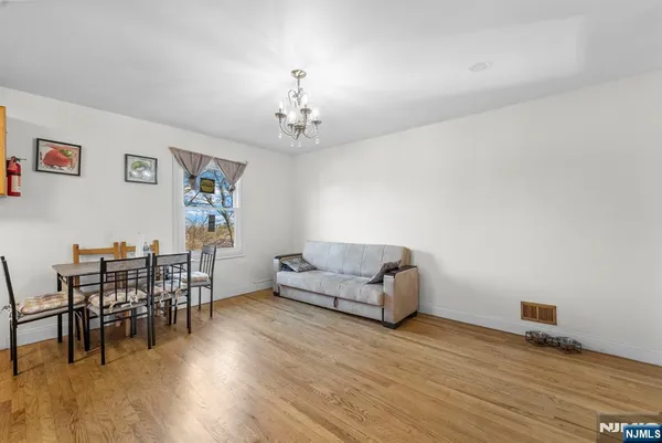 $2,900 | 360 Gorge Road, Unit 2, Cliffside Park, NJ 07010