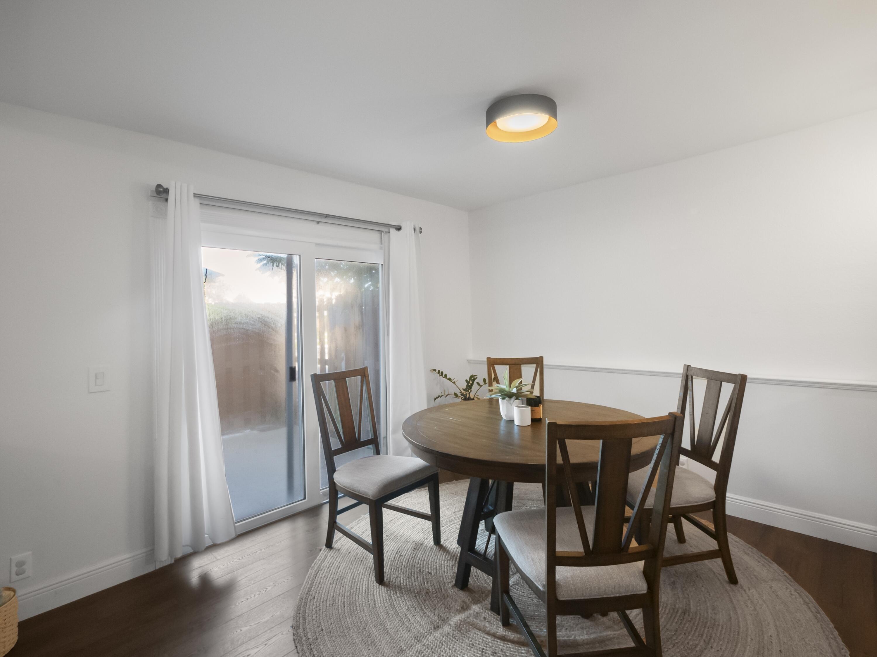 312 Maplecrest Circle Jupiter, FL 33458 - Photo 7 of 15 Dining Area