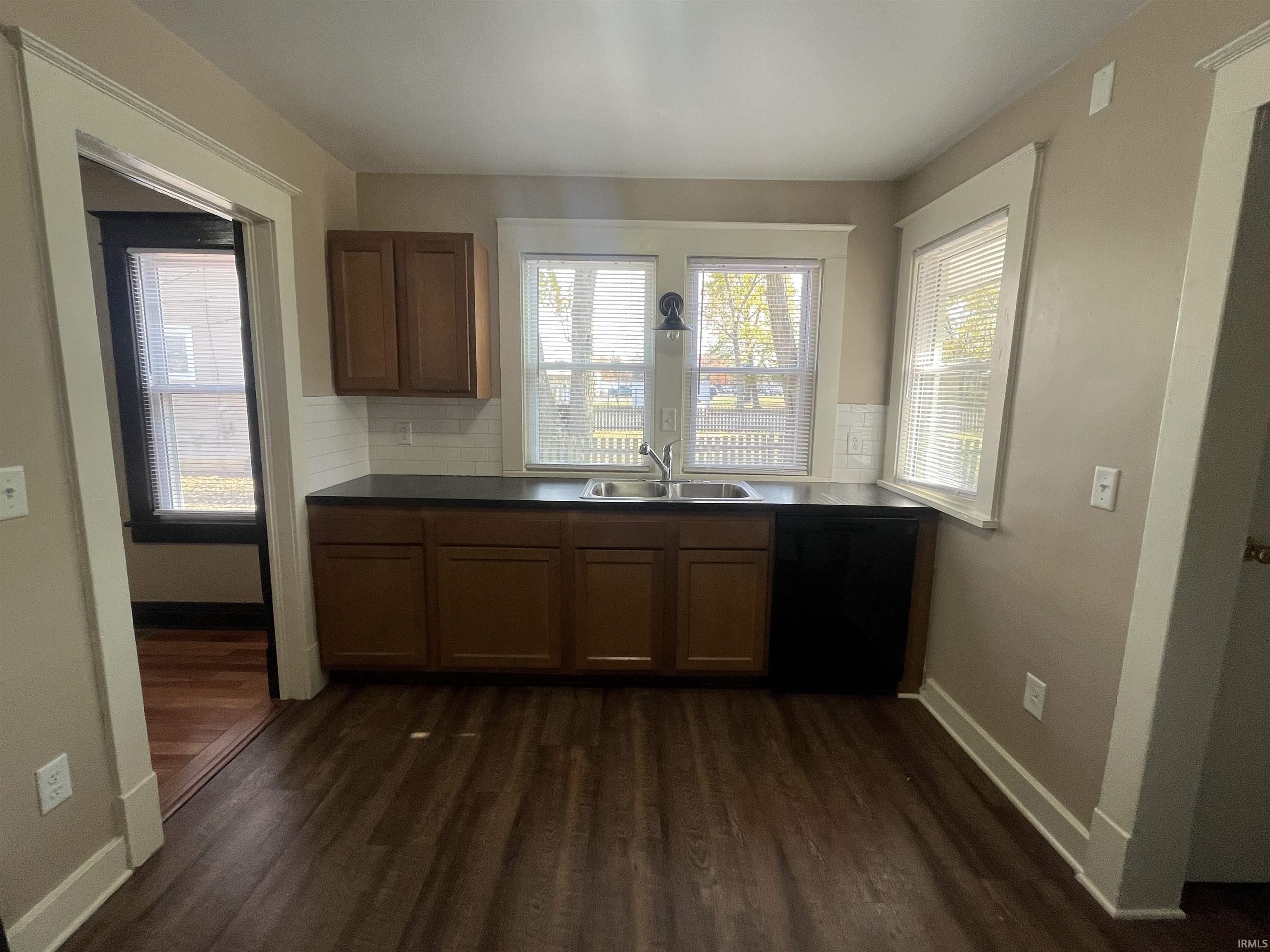 2817 Lower Huntington Road Fort Wayne, IN 46809 - Photo 8 of 20