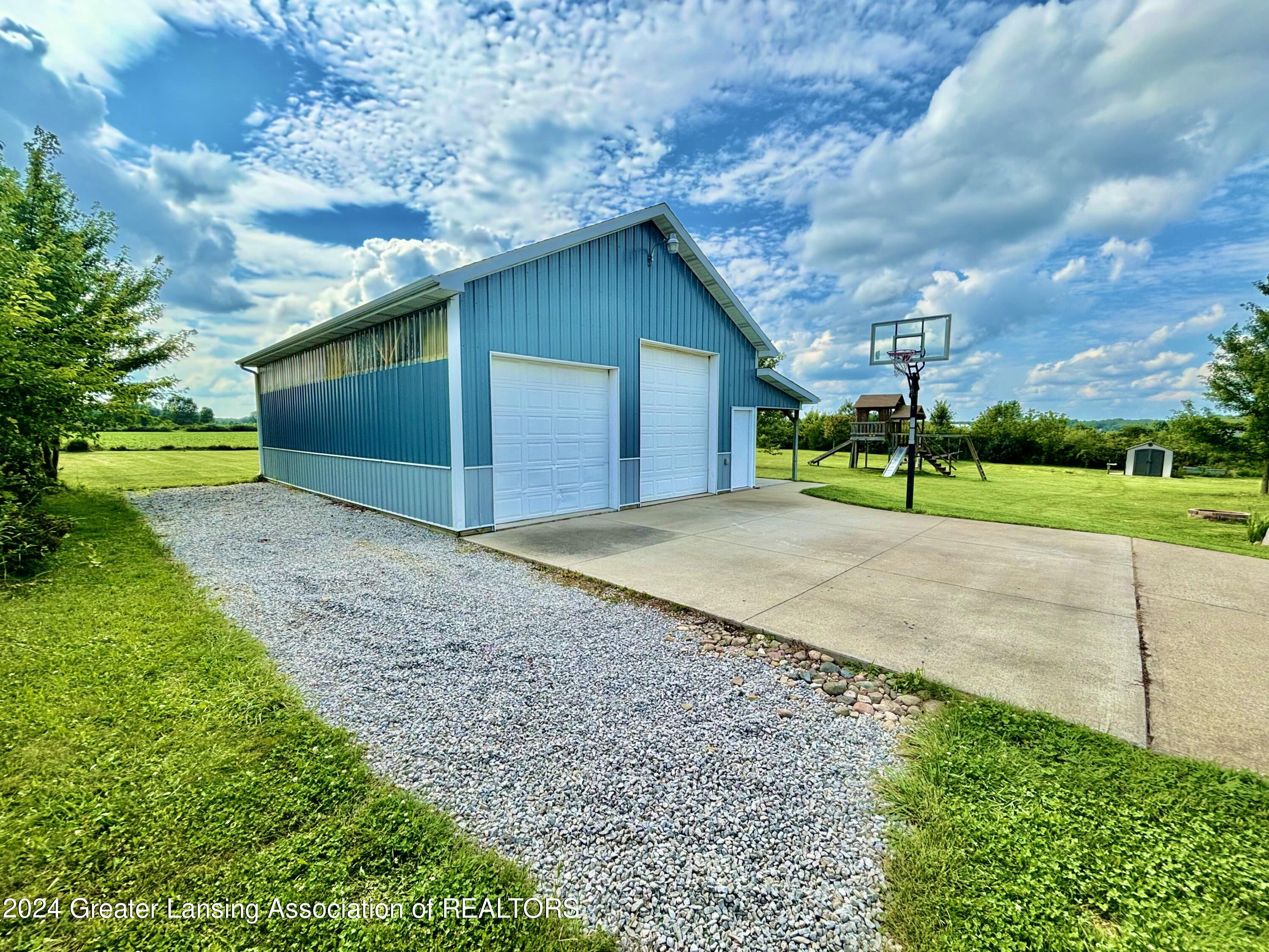 1148 Hawley Road Mason, MI 48854 - Photo 5 of 104 IMG_6078