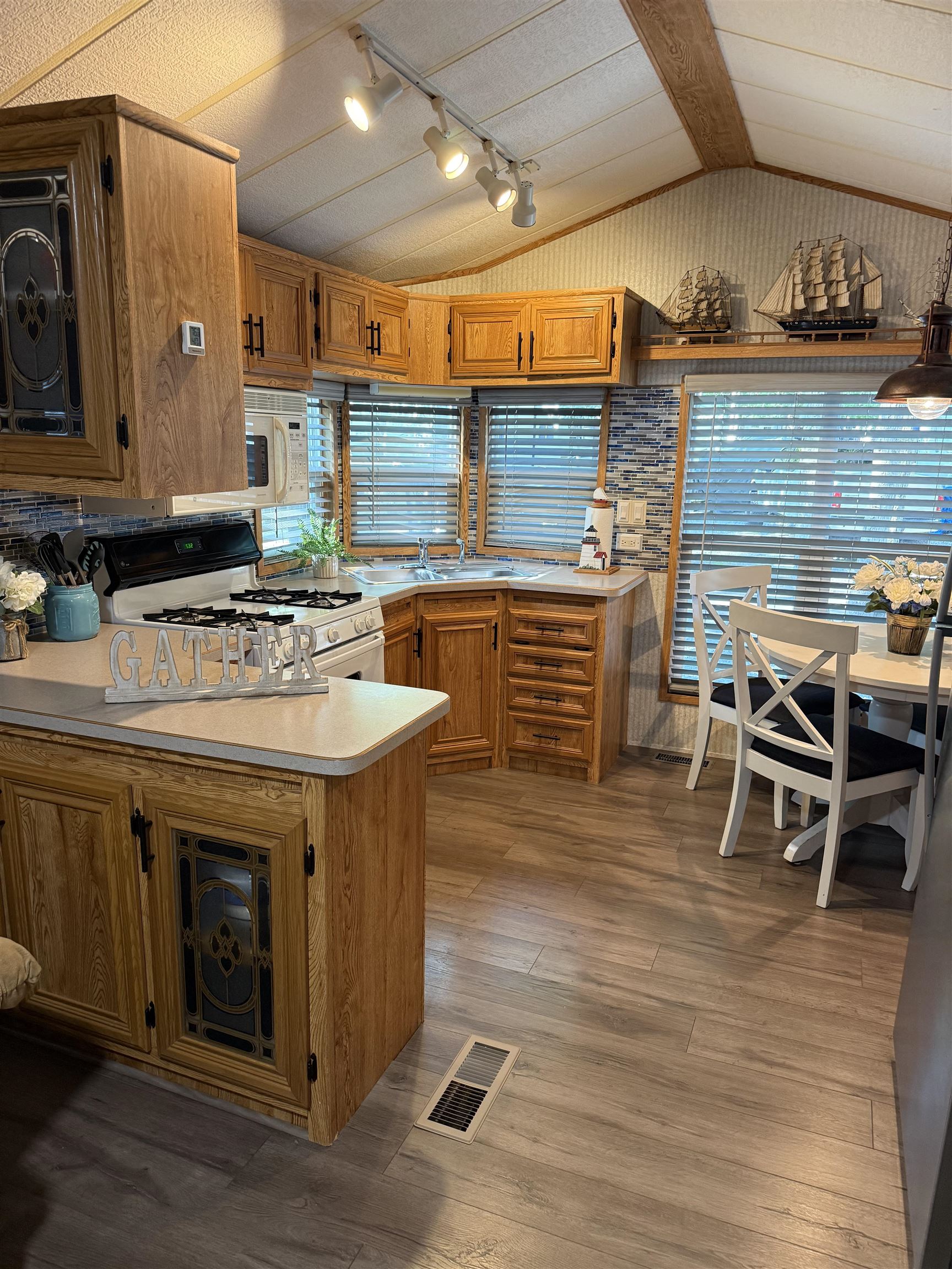 3066 Route 9 Ocean View, NJ 08230 - Photo 7 of 26