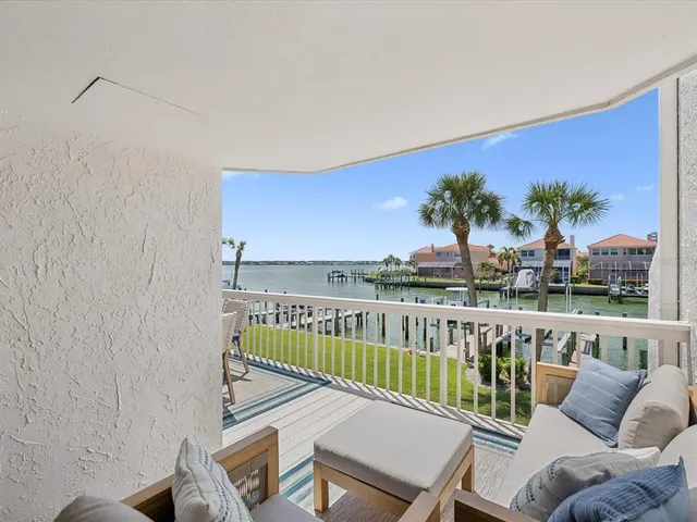 $1,448,000 | 141 Marina Del Rey Court, Clearwater Beach, FL 33767