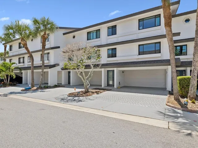 $1,448,000 | 141 Marina Del Rey Court, Clearwater Beach, FL 33767