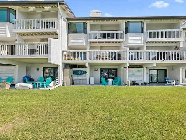 $1,448,000 | 141 Marina Del Rey Court, Clearwater Beach, FL 33767