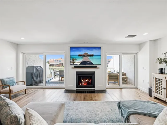 $1,448,000 | 141 Marina Del Rey Court, Clearwater Beach, FL 33767