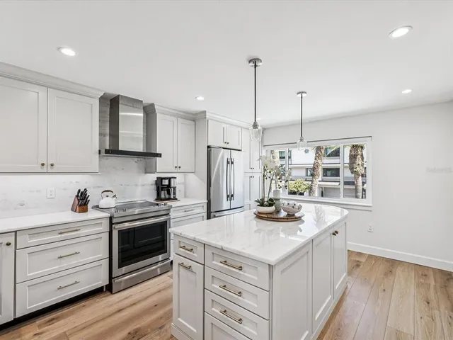 $1,448,000 | 141 Marina Del Rey Court, Clearwater Beach, FL 33767