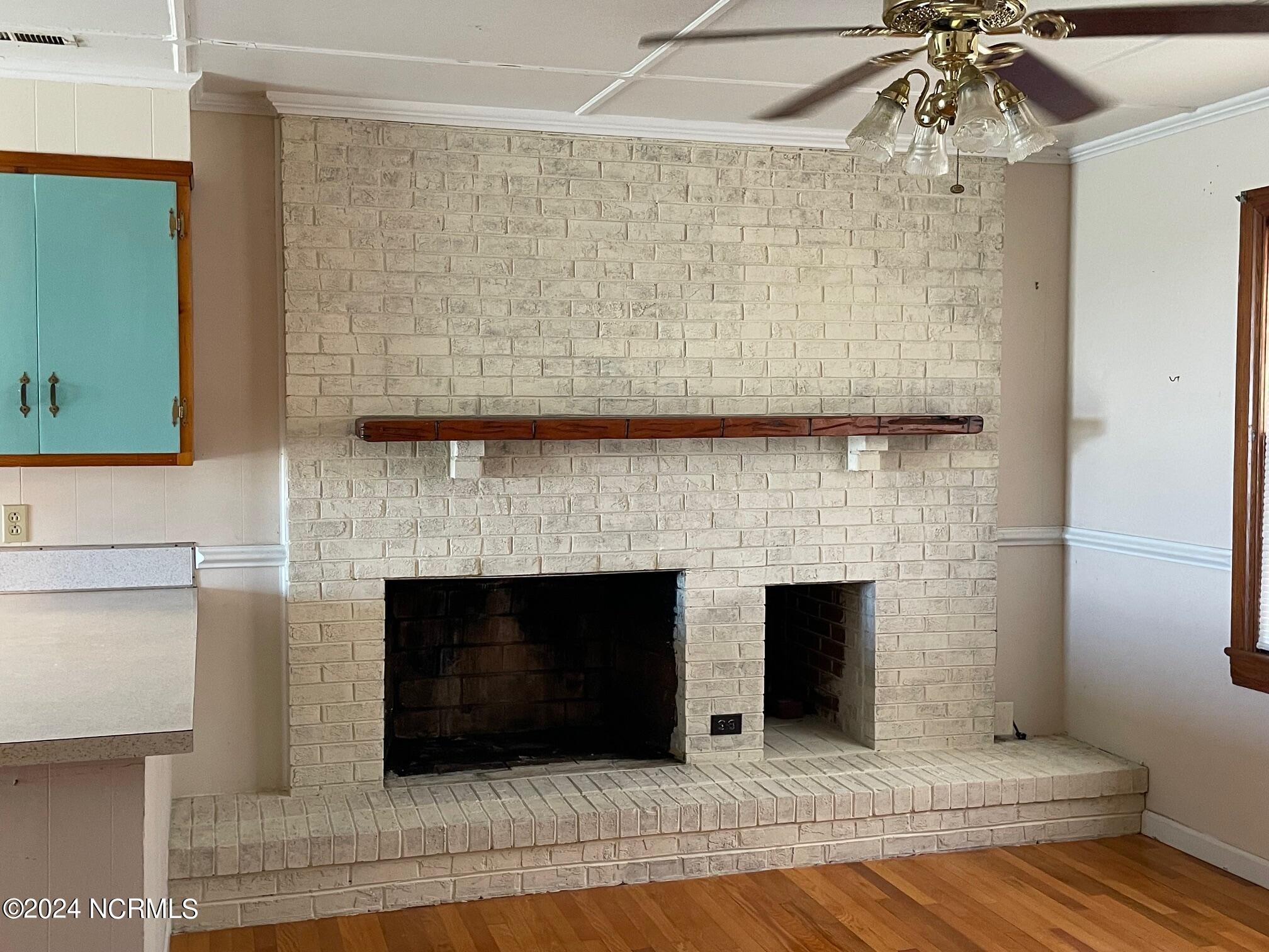2604 Cedar Island Road Cedar Island, NC 28520 - Photo 29 of 62 Located in the dining area