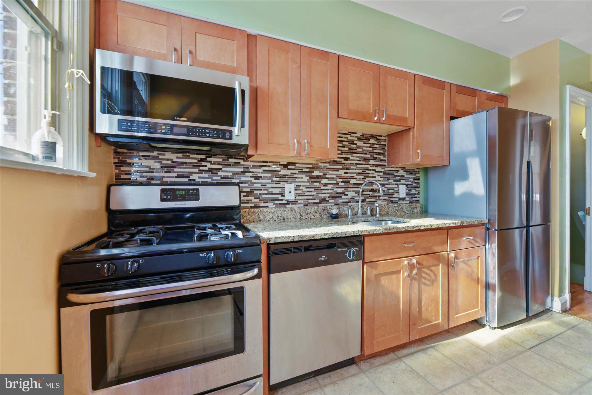 3557 Juneway Baltimore, MD 21213 - Photo 11 of 29 Kitchen