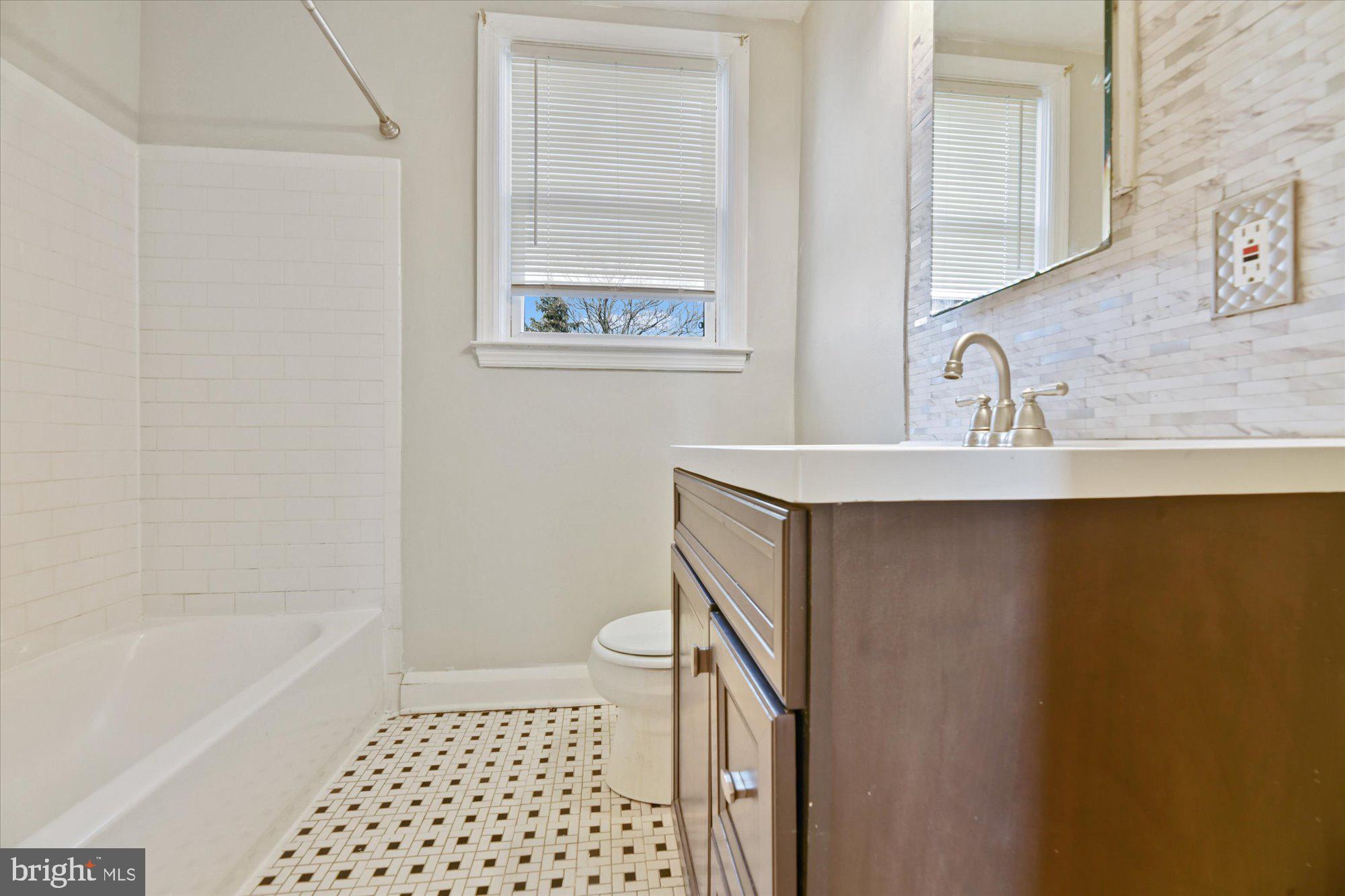 3557 Juneway Baltimore, MD 21213 - Photo 20 of 29 Second Floor Bathroom