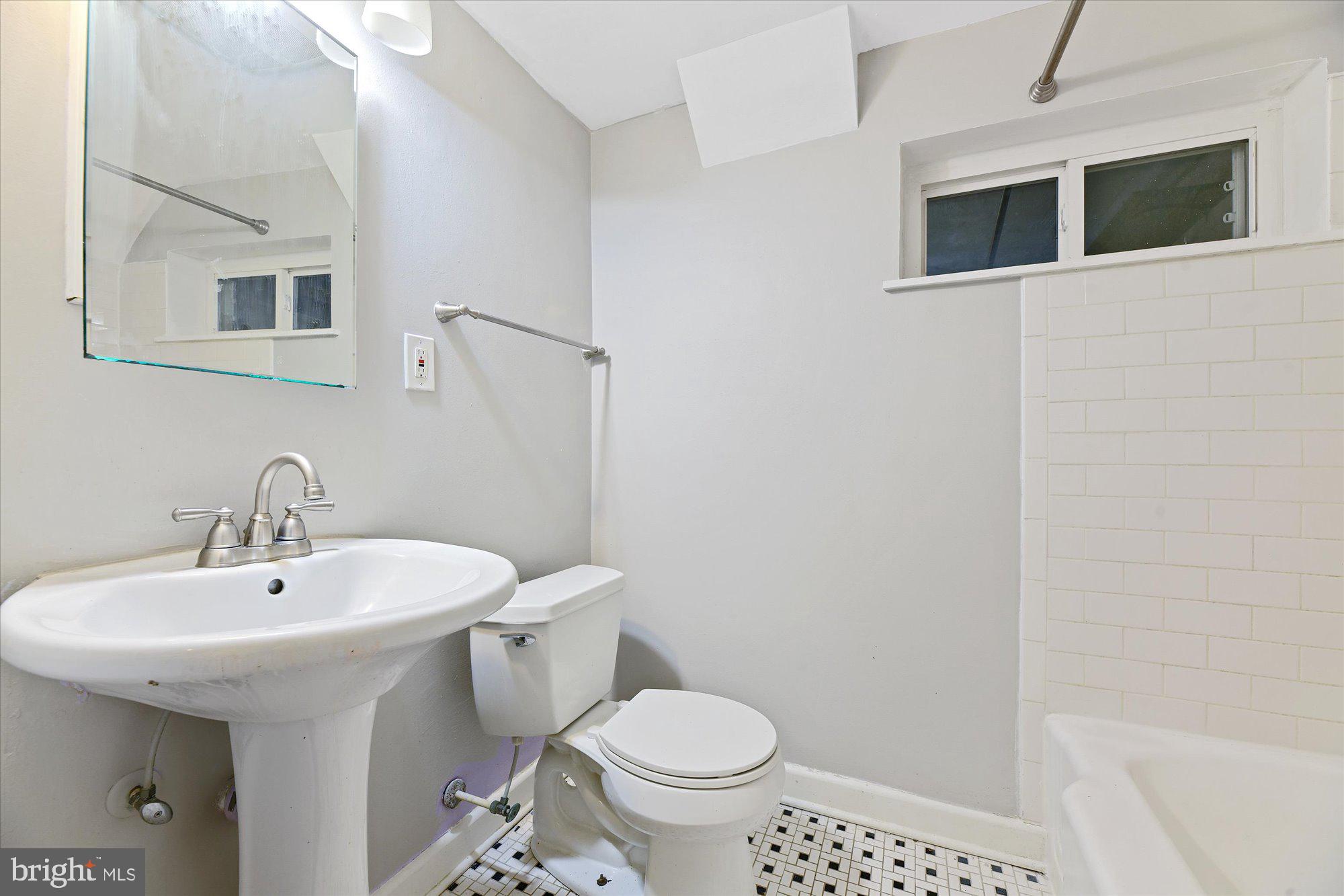 3557 Juneway Baltimore, MD 21213 - Photo 23 of 29 Lower Level