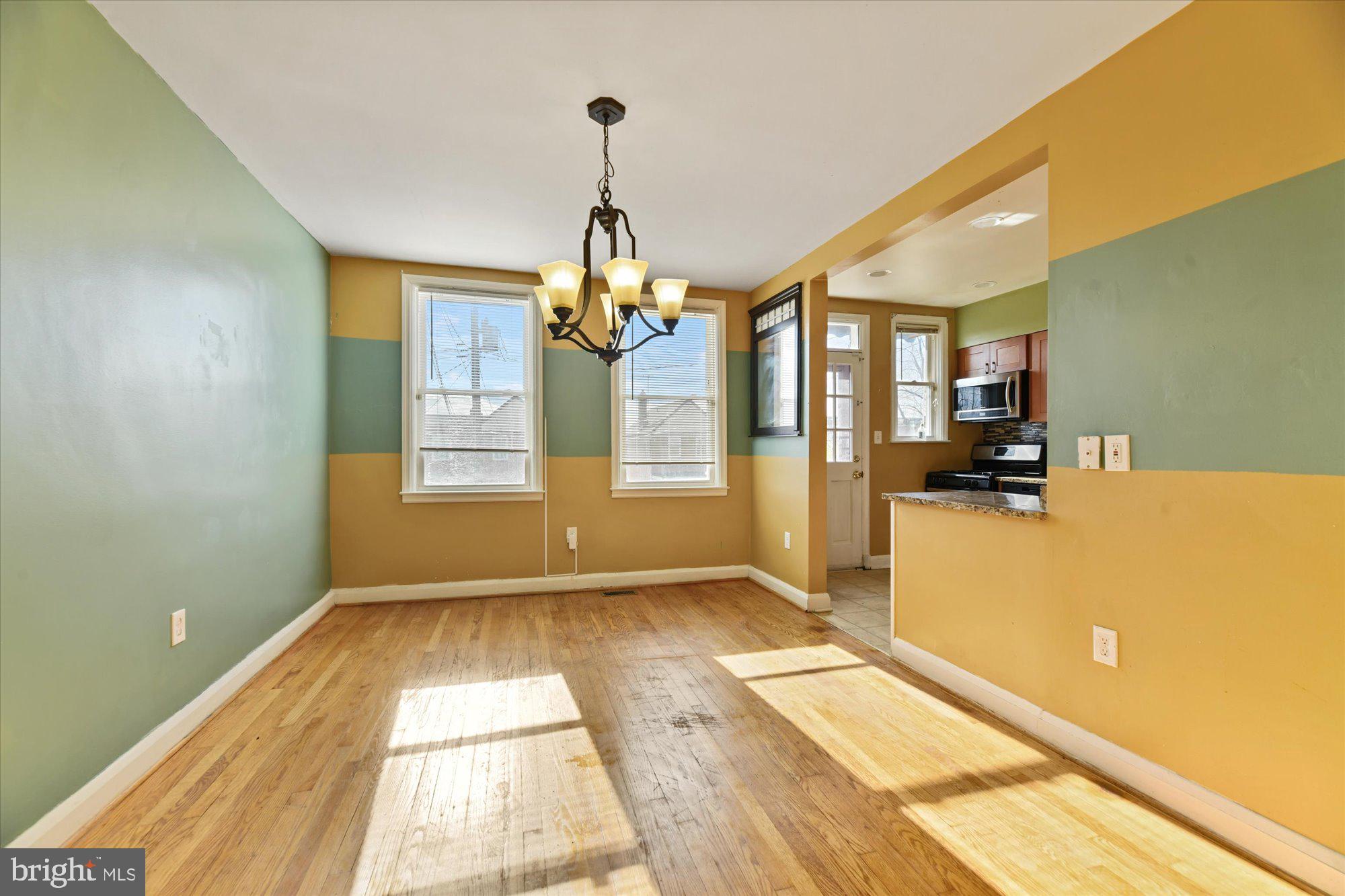 3557 Juneway Baltimore, MD 21213 - Photo 8 of 29 Dining Room