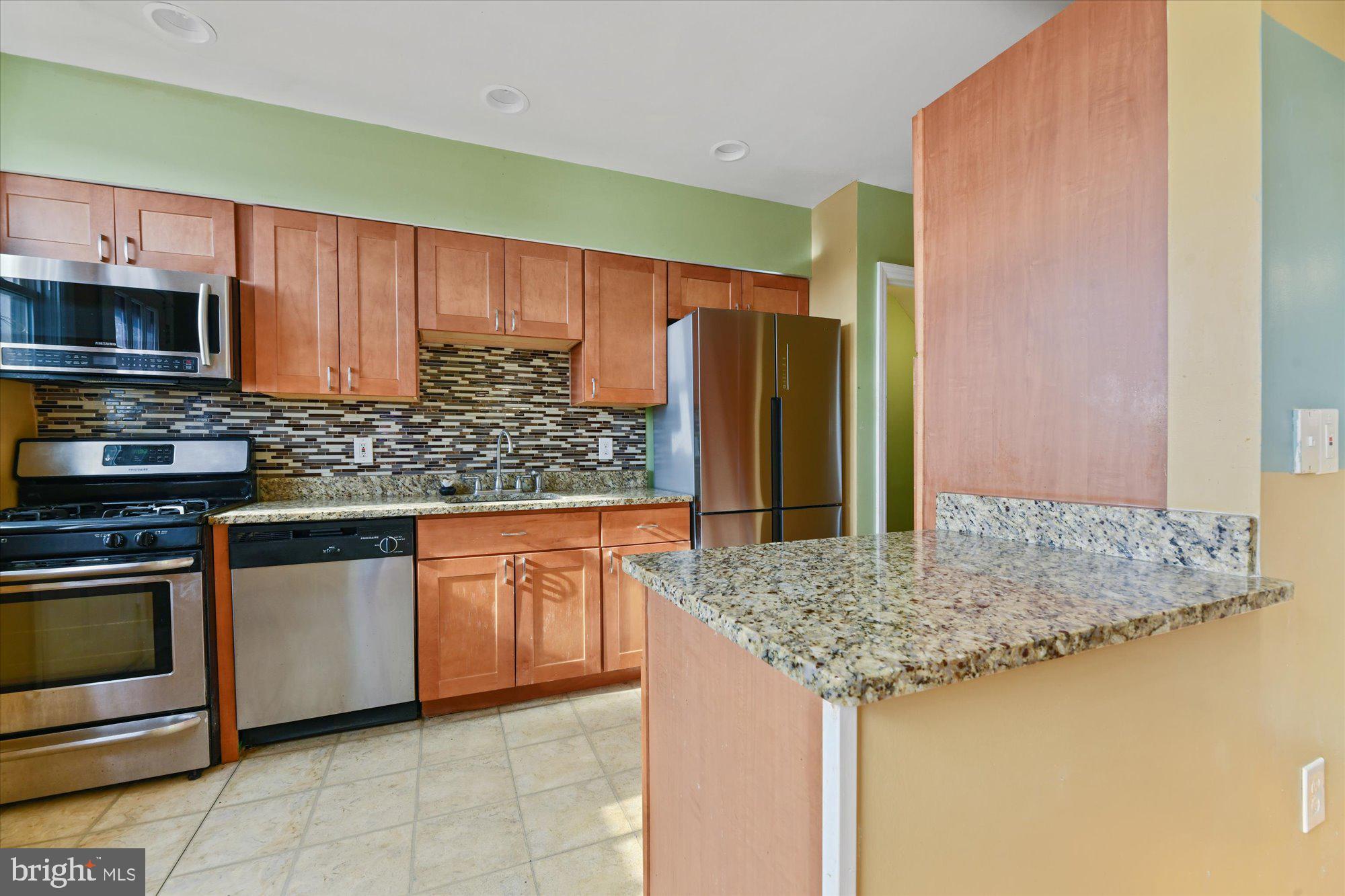3557 Juneway Baltimore, MD 21213 - Photo 10 of 29 Kitchen