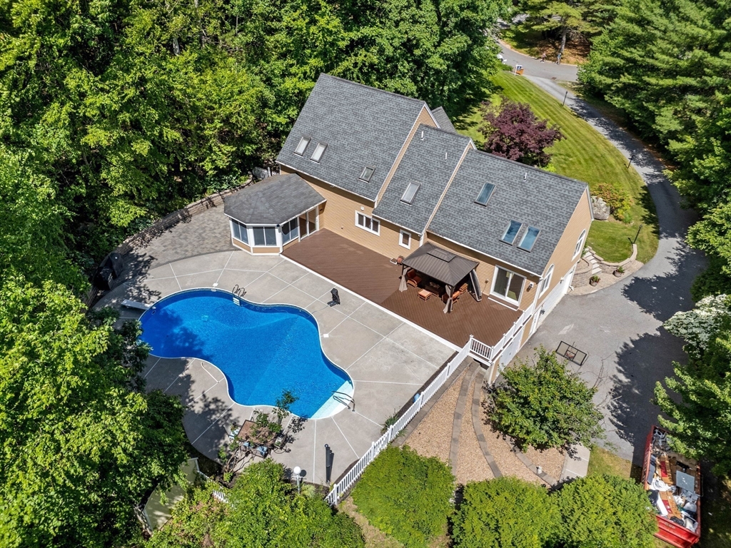 9 Abby Road Westford, MA 01886 - Photo 5 of 41