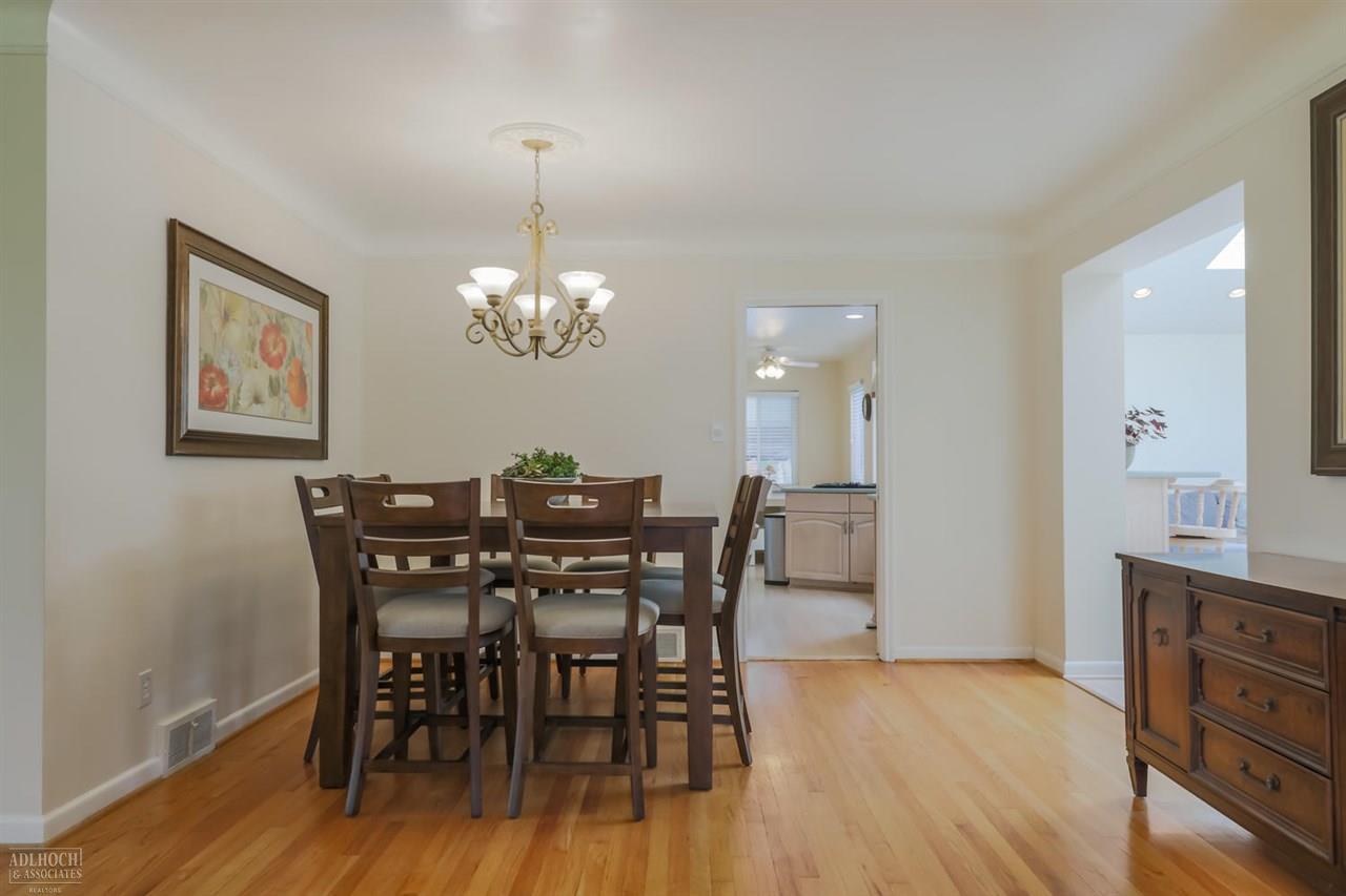 1059 Devonshire Road Grosse Pointe Park, MI 48230 - Photo 10 of 39