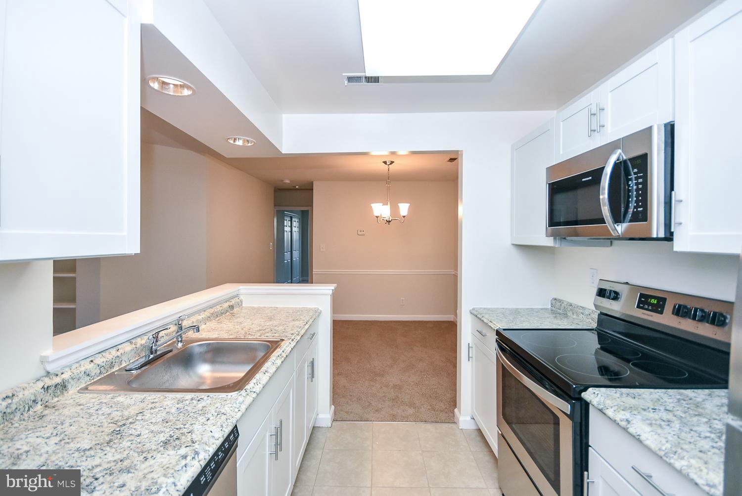 13708 Modrad Way, Unit 7B23 Silver Spring, MD 20904 - Photo 11 of 22 Kitchen