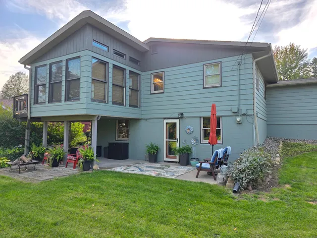 $314,900 | 445 6th Street Southwest, Plainview, MN 55964