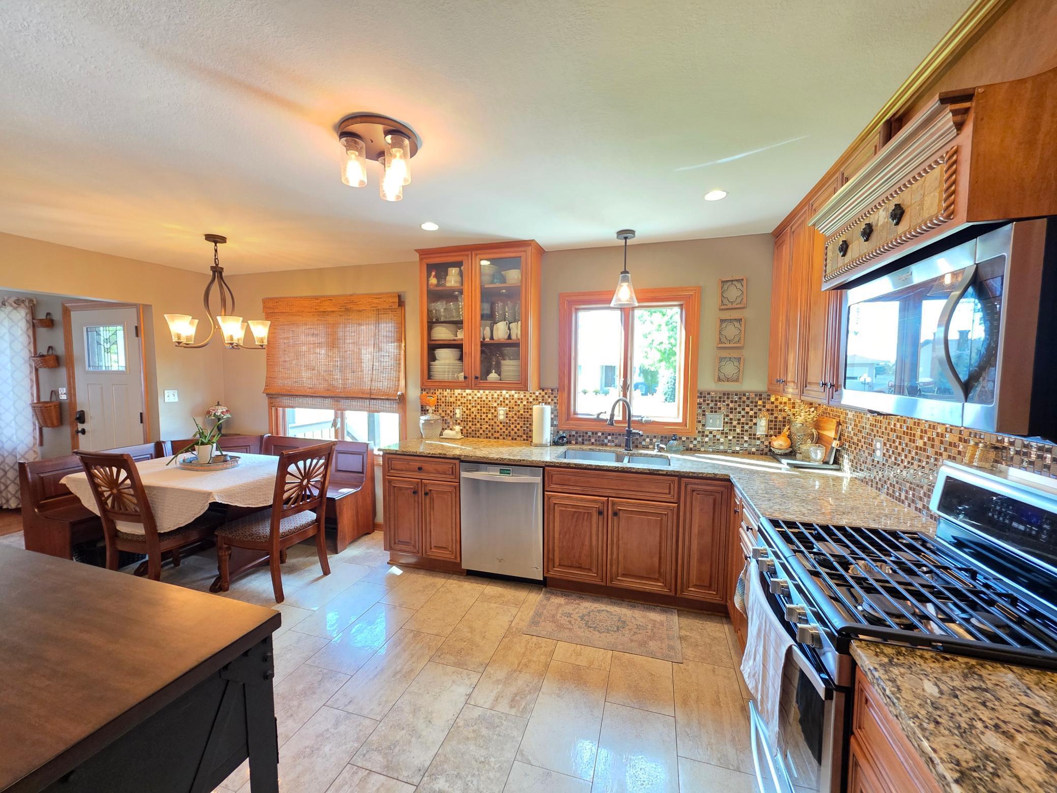 445 6th Street Southwest Plainview, MN 55964 - Photo 19 of 55