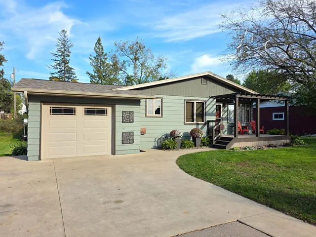 $314,900 | 445 6th Street Southwest, Plainview, MN 55964
