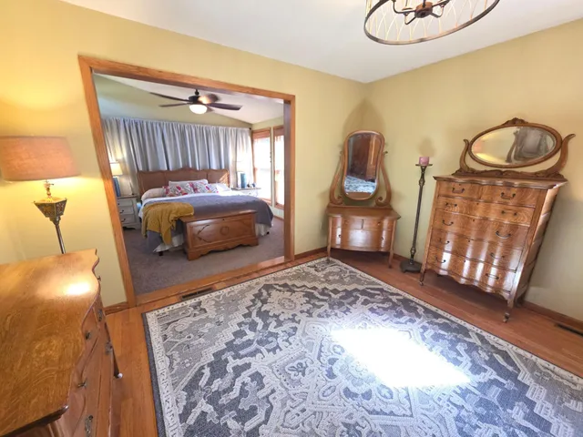 $314,900 | 445 6th Street Southwest, Plainview, MN 55964