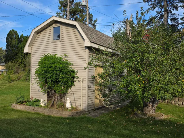 $314,900 | 445 6th Street Southwest, Plainview, MN 55964