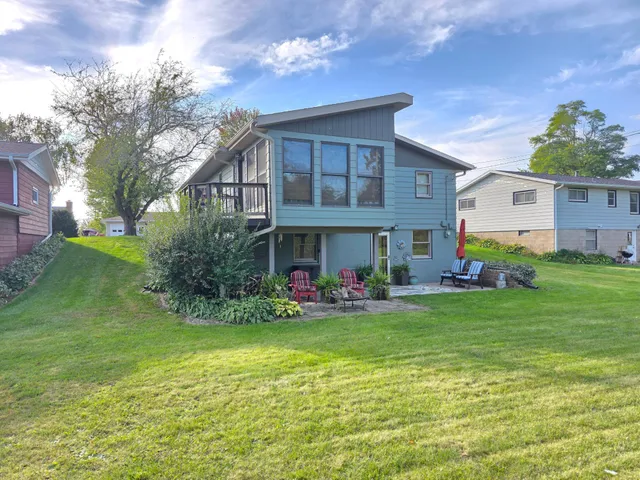 $314,900 | 445 6th Street Southwest, Plainview, MN 55964