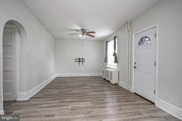 $2,200 | 30 South Railroad Avenue, Gloucester City, NJ 08030