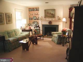 307 Locust Road Fort Washington, PA 19034 - Photo 3 of 6 Gallery Image 3