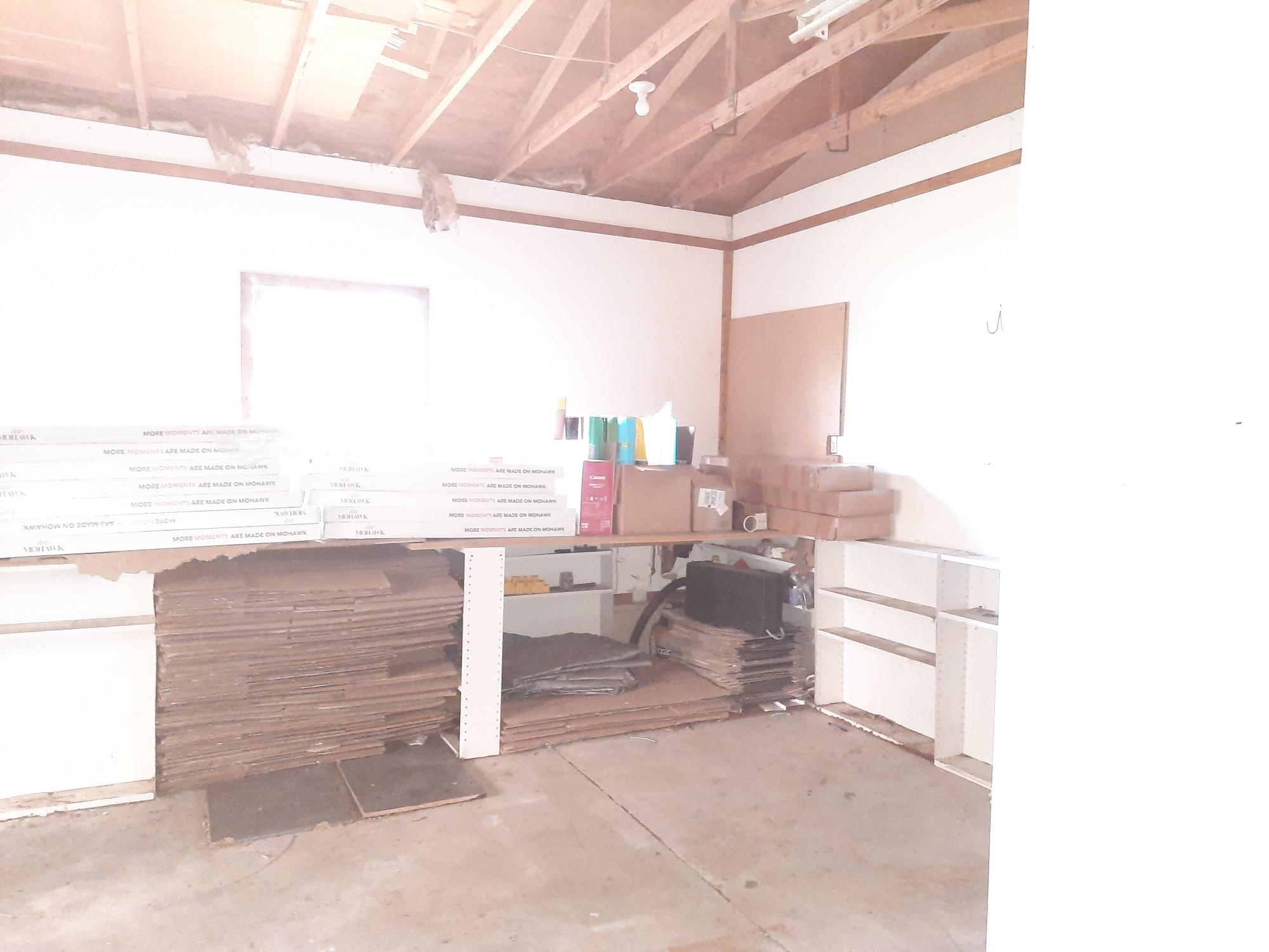 5347 East Carpenter Road Flint, MI 48506 - Photo 30 of 31 50127780-32.JPG