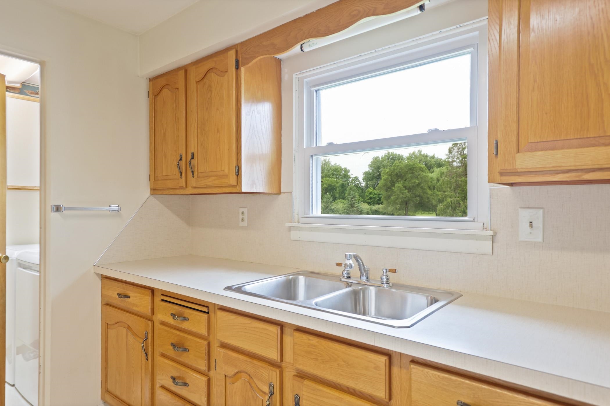 1018 South Huron Road Kawkawlin, MI 48631 - Photo 5 of 41 Gallery Image 5
