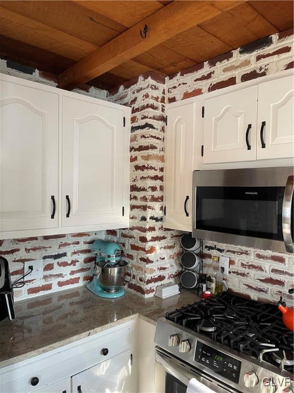832 Magnolia Road Hellertown, PA 18055 - Photo 4 of 22 Gallery Image 4