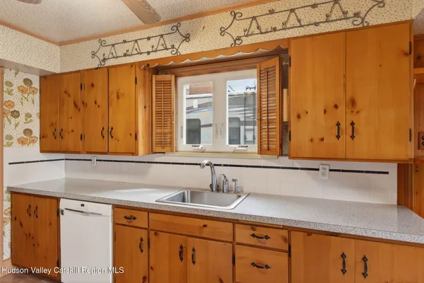 $325,000 | 85 Harding Avenue, Kingston, NY 12401