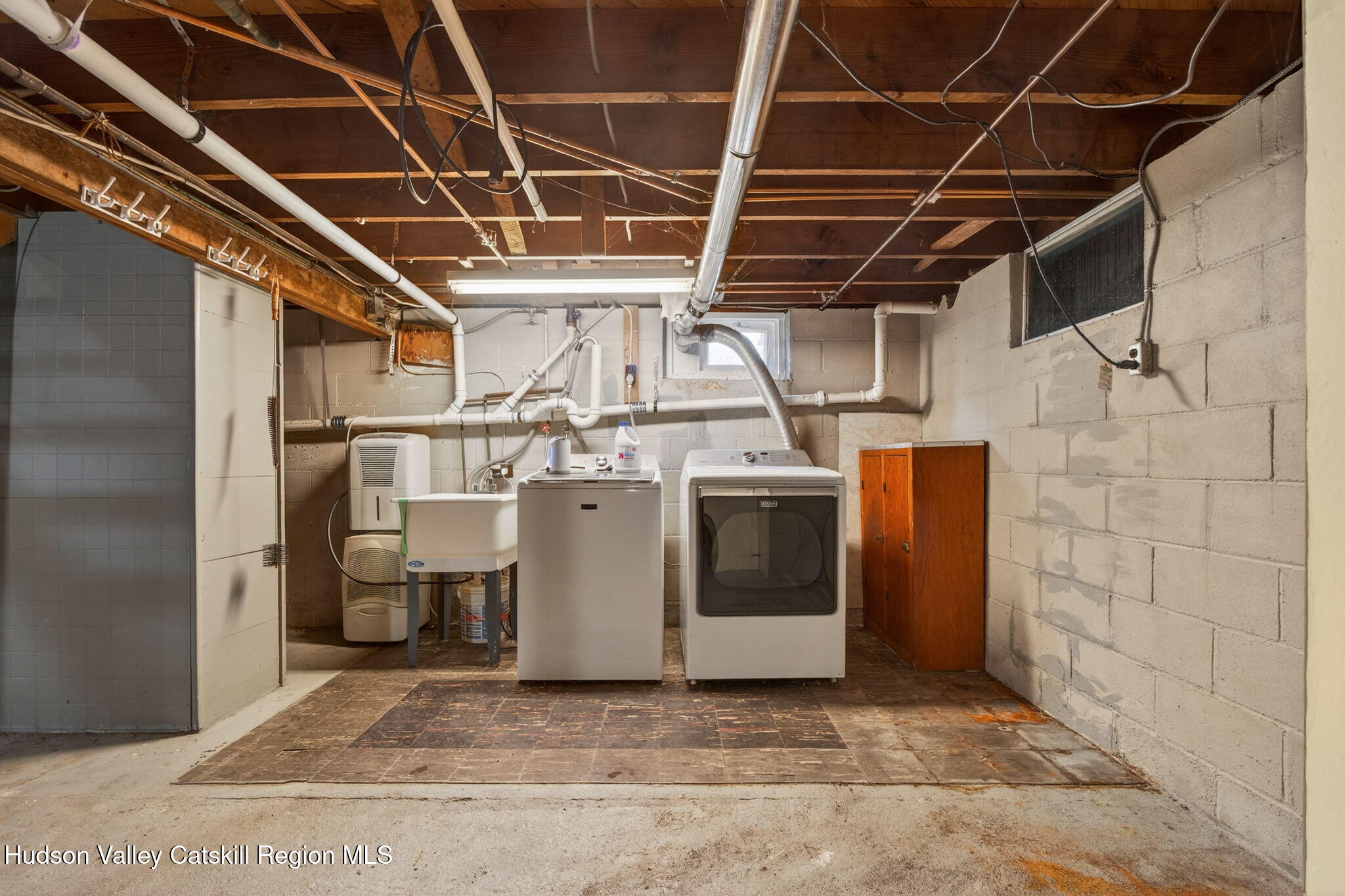 85 Harding Avenue Kingston, NY 12401 - Photo 33 of 41 a utility room with dryer and washer