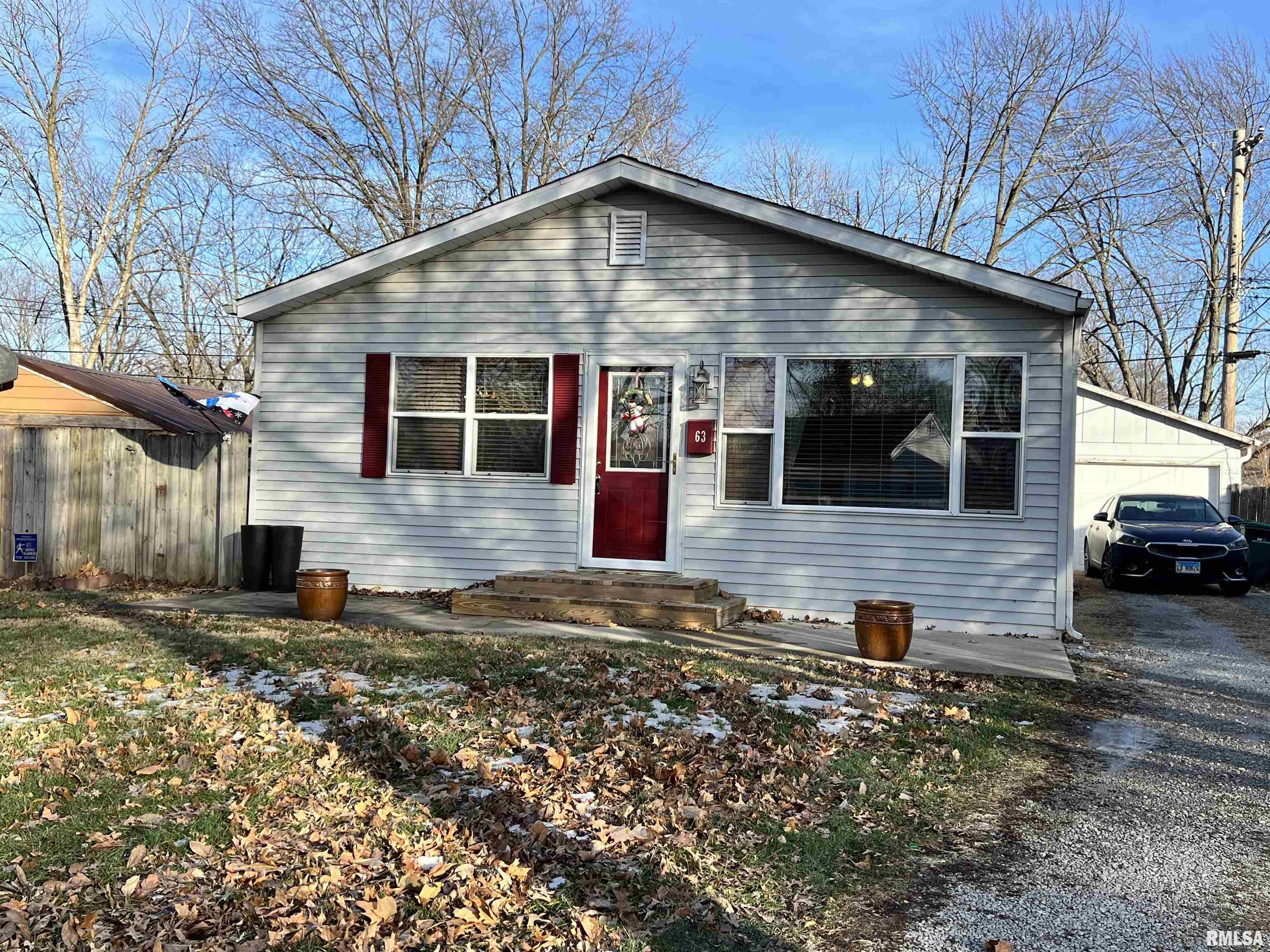 63 Lilac Lane Springfield, IL 62702 - Photo 1 of 31 Gallery Image 1