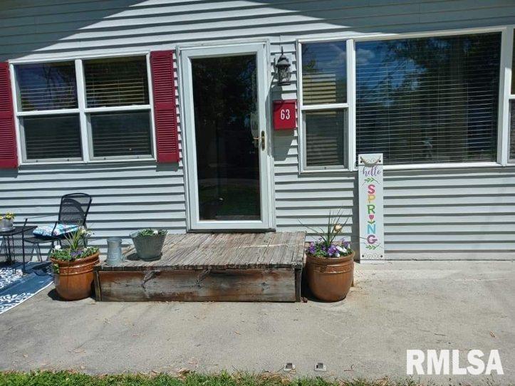 63 Lilac Lane Springfield, IL 62702 - Photo 3 of 31 Gallery Image 3