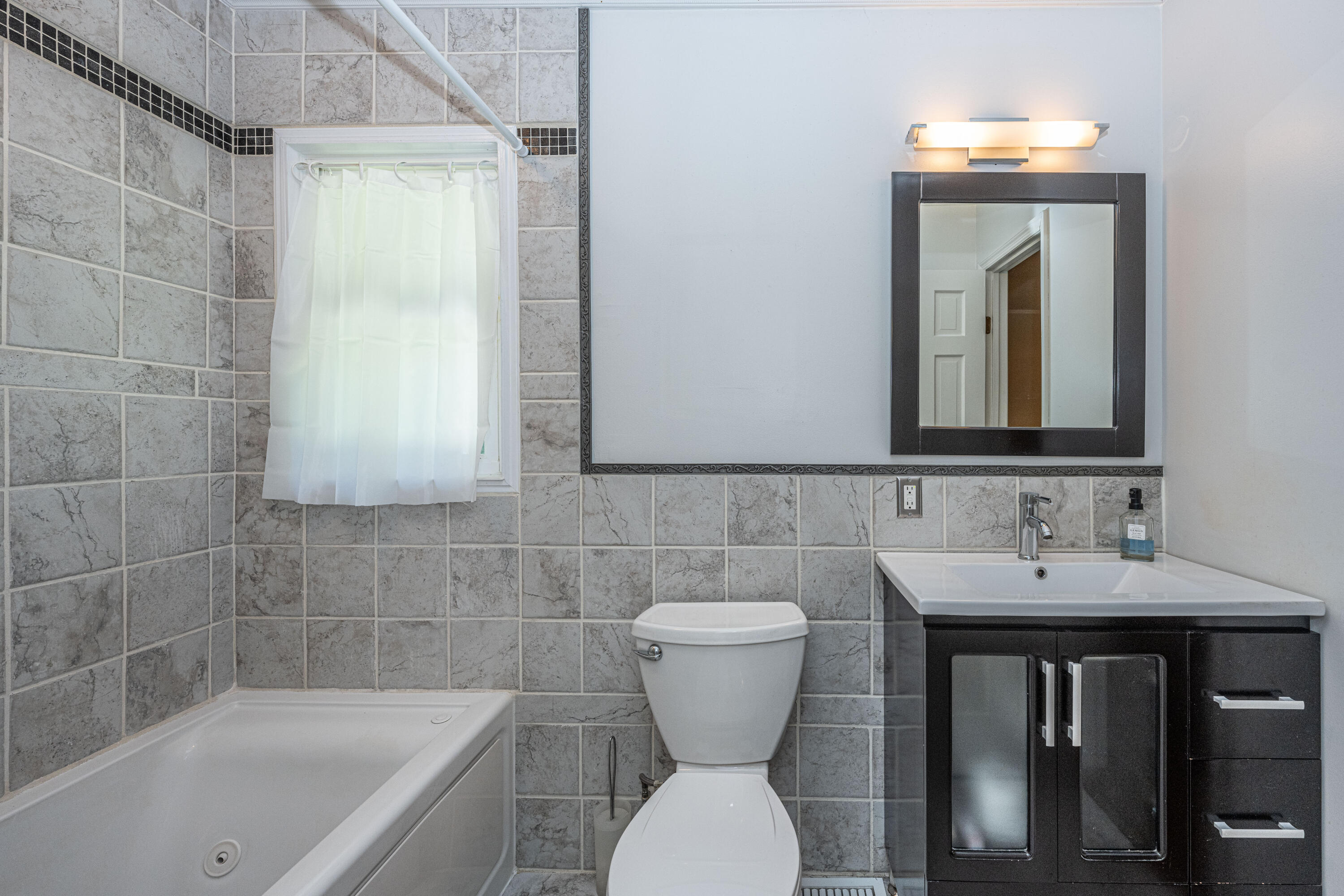2302 Brevard Road Charleston, SC 29414 - Photo 22 of 53 2302BrevardRd033