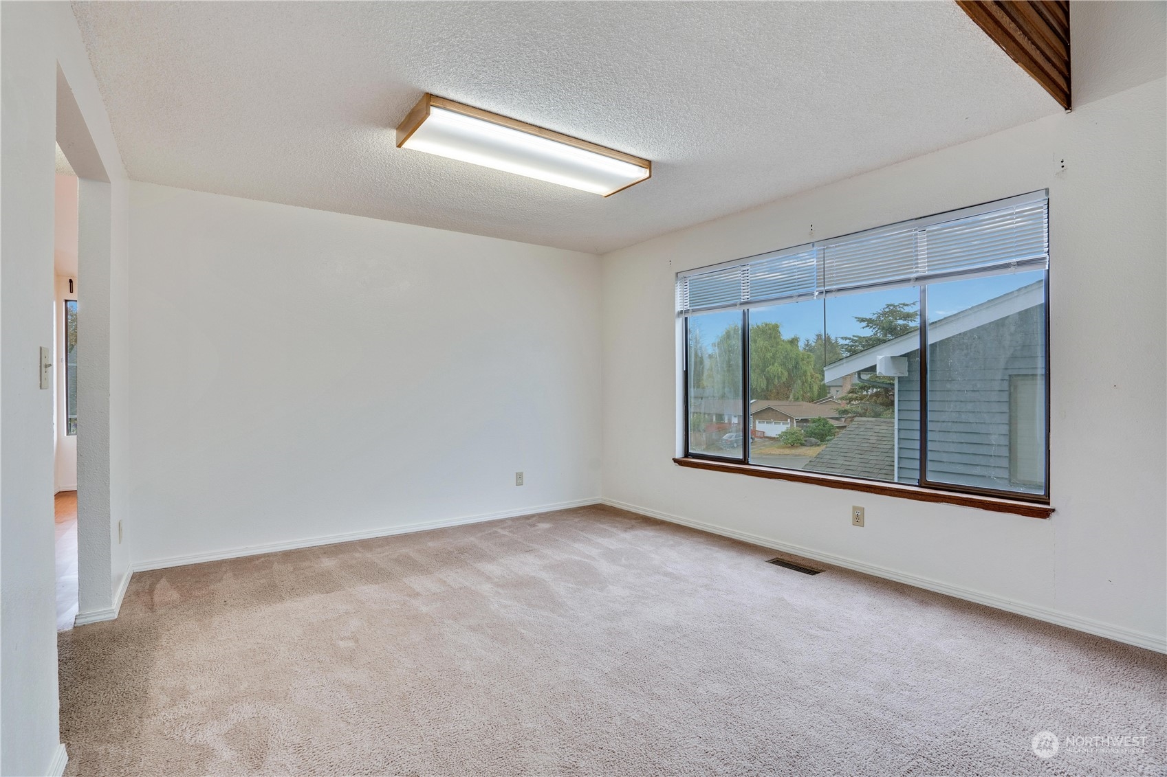 2813 Southwest 342nd Street Federal Way, WA 98023 - Photo 12 of 34