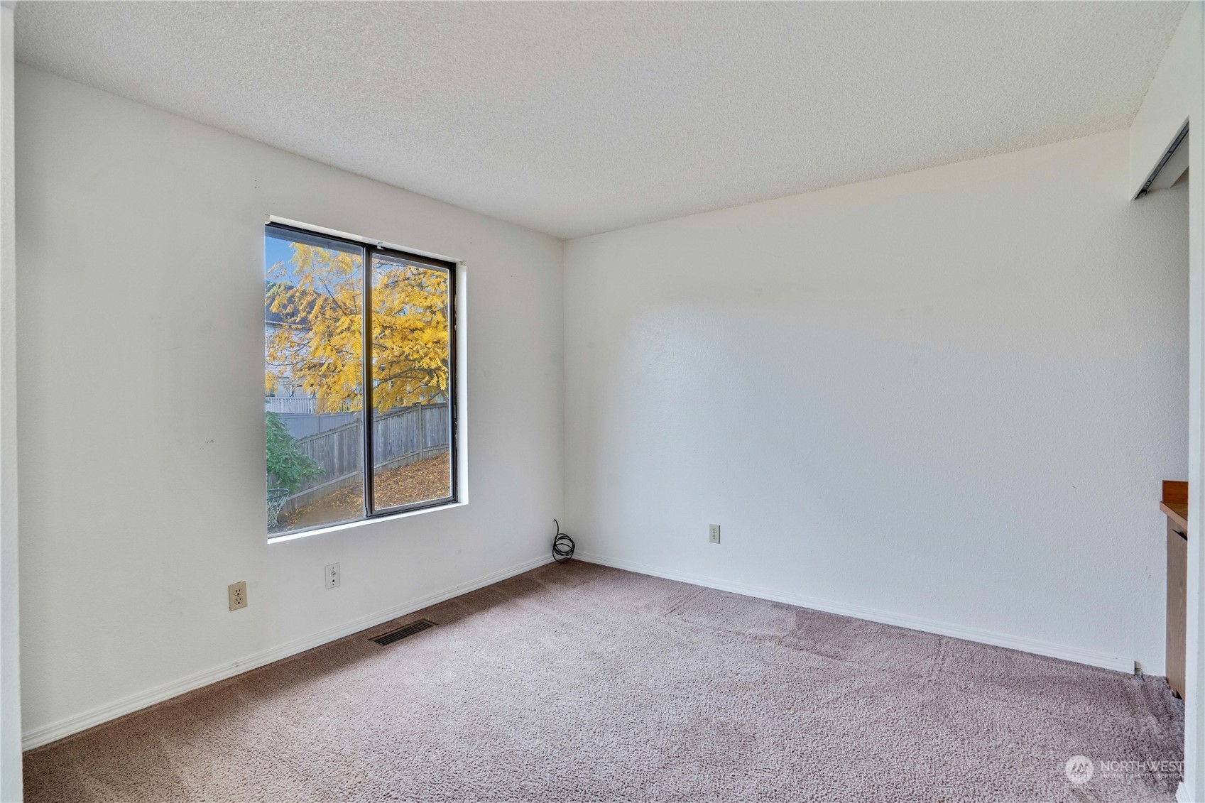 2813 Southwest 342nd Street Federal Way, WA 98023 - Photo 13 of 34 an empty room with a window