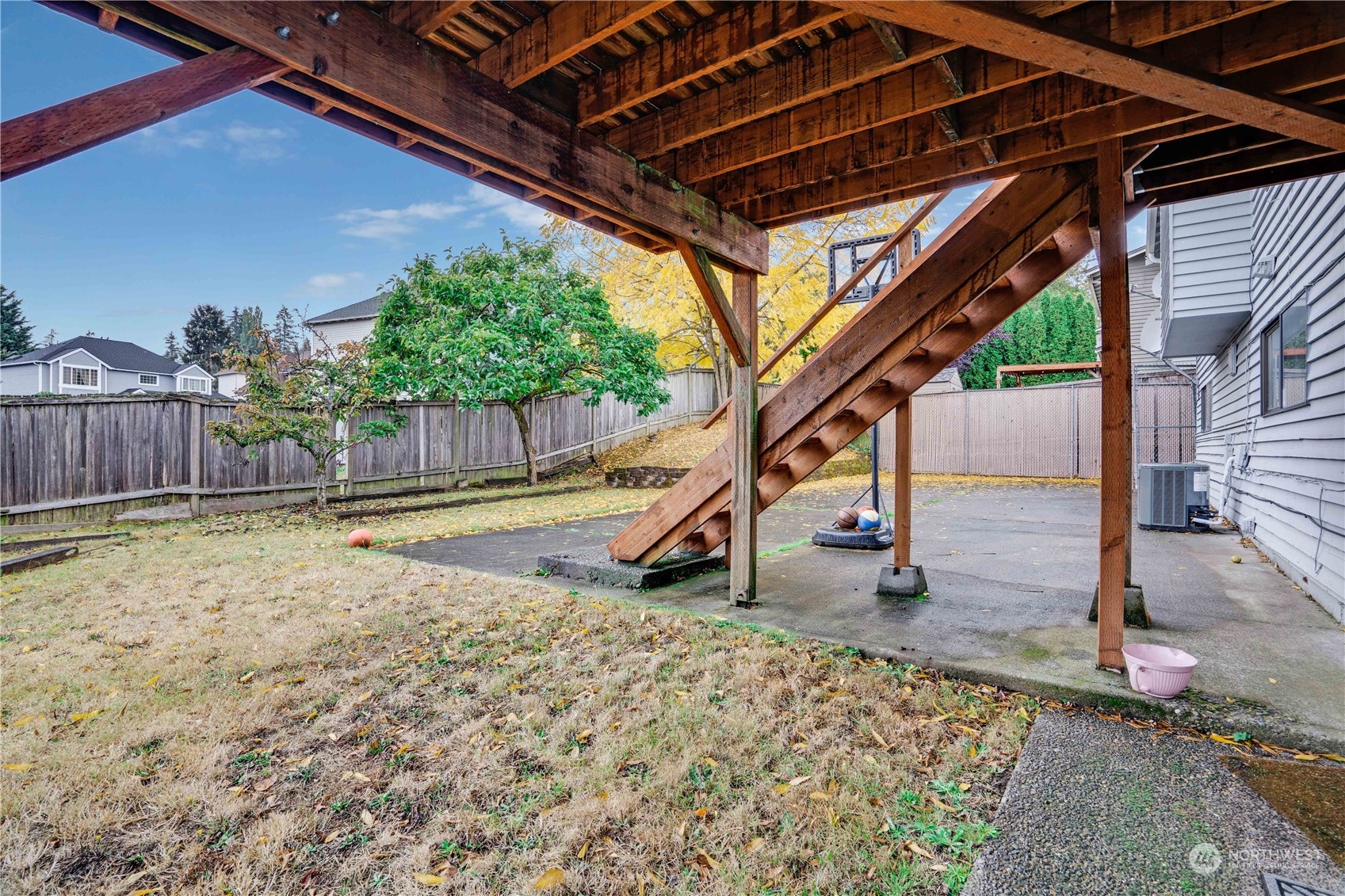 2813 Southwest 342nd Street Federal Way, WA 98023 - Photo 28 of 34 a view of a backyard with a small cabin