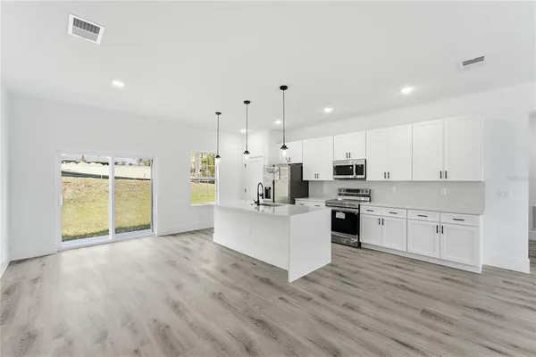 $279,900 | 2861 West Dellwood Street, Dunnellon, FL 34433