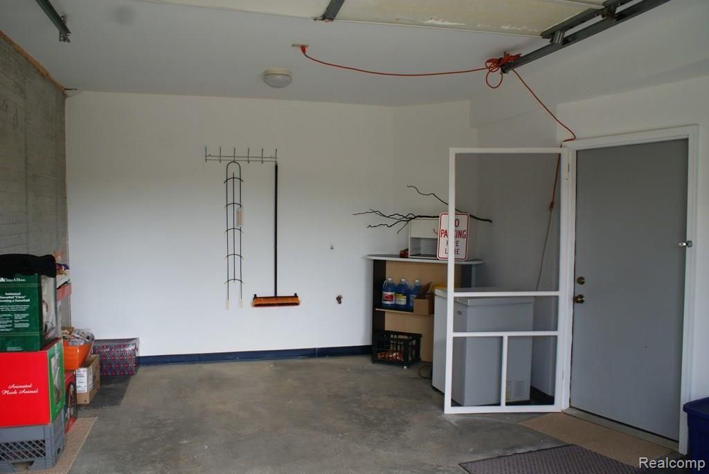 5807 Jones Road North Branch, MI 48461 - Photo 46 of 49 Garage space