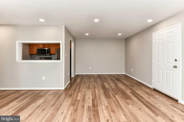 $2,100 | 8616 Shadwell Drive, Unit 63, Alexandria, VA 22309