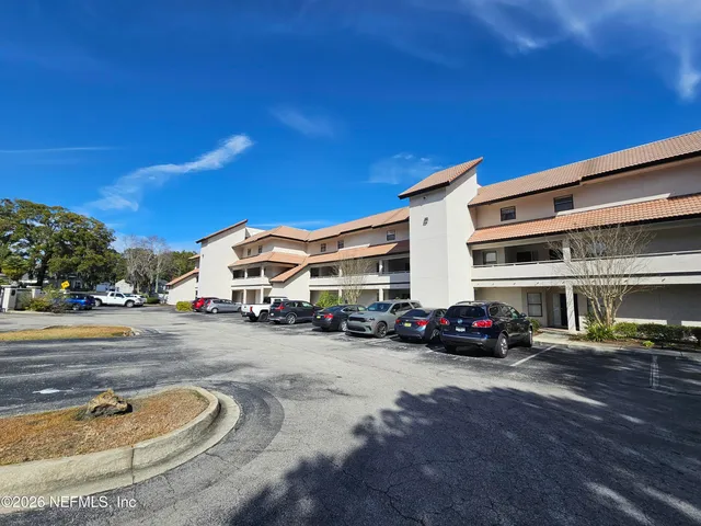 $1,790 | 1307 River Hills Circle East, Unit 16, Jacksonville, FL 32211
