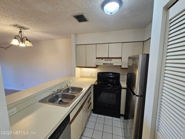 $1,700 | 1307 River Hills Circle East, Unit 16, Jacksonville, FL 32211
