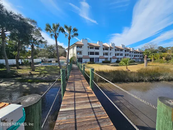 $1,700 | 1307 River Hills Circle East, Unit 16, Jacksonville, FL 32211