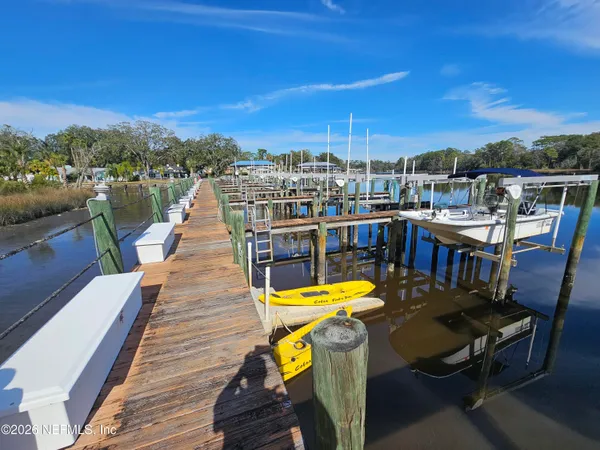 $1,700 | 1307 River Hills Circle East, Unit 16, Jacksonville, FL 32211