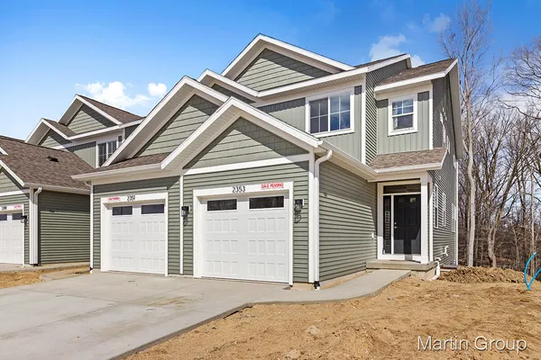 $369,900 | 2219 Watertown Way, Grand Rapids, MI 49505