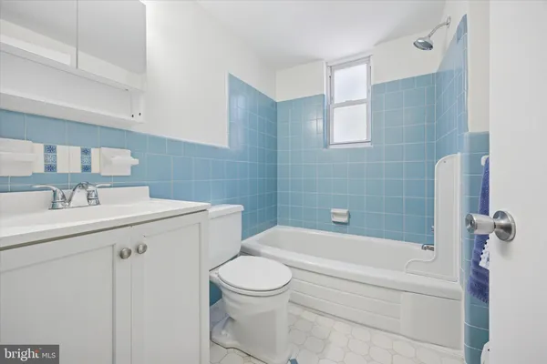 $160,000 | 1600 Church Road, Unit C207, Wyncote, PA 19095