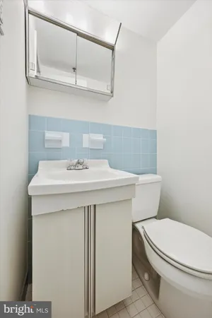 $160,000 | 1600 Church Road, Unit C207, Wyncote, PA 19095